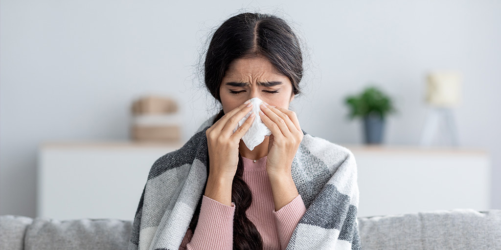 Common Cold: Causes, Symptoms, Stages, and Simple Home Remedies